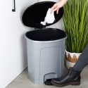 Pedaaliga prügikast plastik hall 30 l | FreshDesign.ee