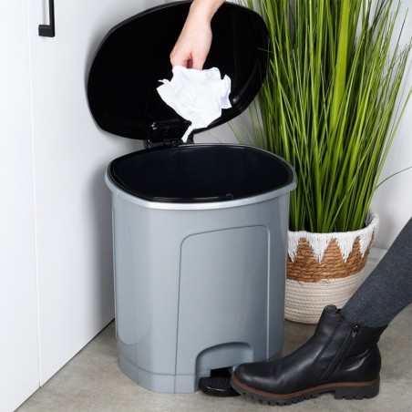 Pedaali prügikast plastik hall 21 l | FreshDesign.ee