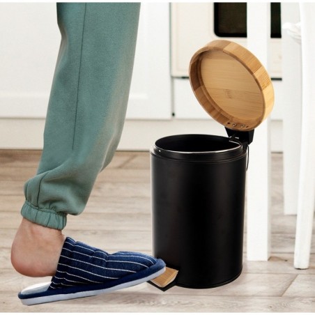 Metallist prügikast pedaaliga must MUST 3 l