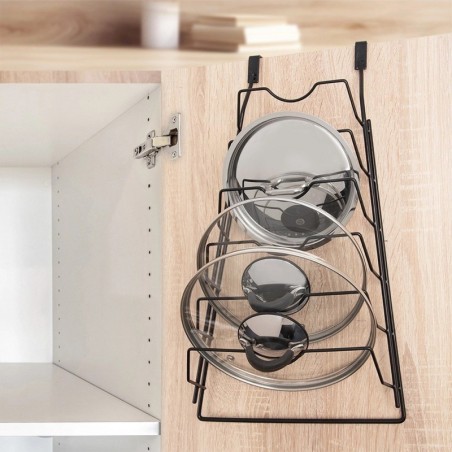 RADKA mustast metallist kaane riidepuu