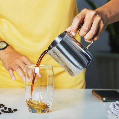 Terasest piimakann koos mõõtetopsiga 580 ml