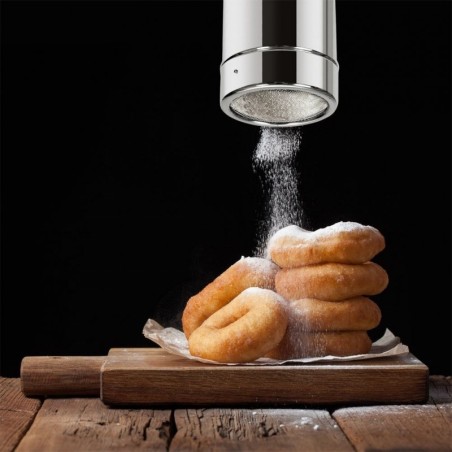 Anum koos sõelaga tuhksuhkru ja kaneeli ja... | FreshDesign.ee