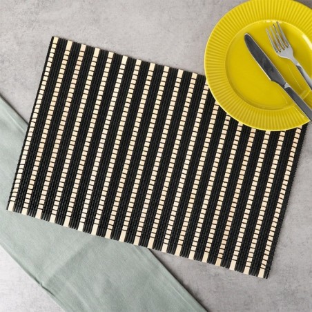 Bambusest ristkülikukujuline lauamatt, kokkurullitud, 45x30 cm