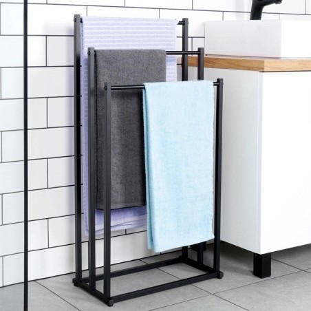 Eraldi seisev mustast metallist käterätikuivati