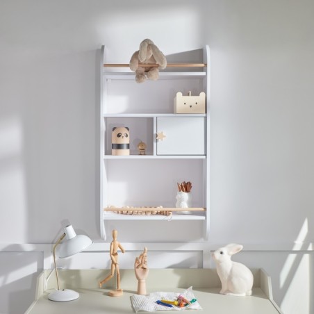 Lastetoa seinariiul valge