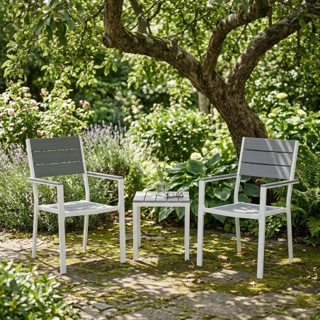 2 aiatooli komplekt terrassi rõdule HDPE terasest hall valge