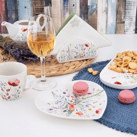 MAKI südamest portselanist magustoidutaldrik 17,5x17 cm