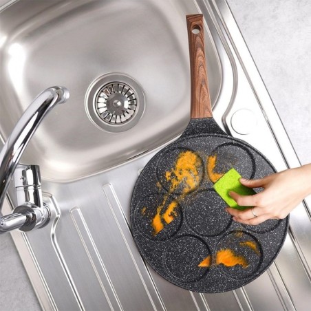 Graniitmunapann 7 auguga BLACK&WOOD 26 cm | FreshDesign.ee